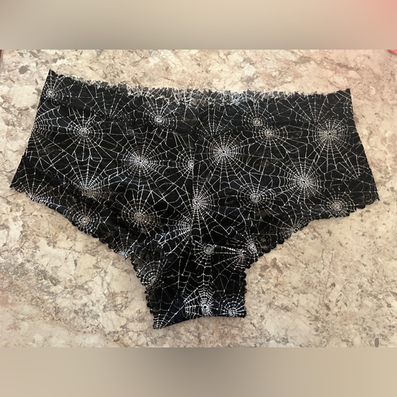 VS PINK HALLOWEEN PANTY Large Spiderwebs Lace Cheeky NWT - Picture 2 of 5
